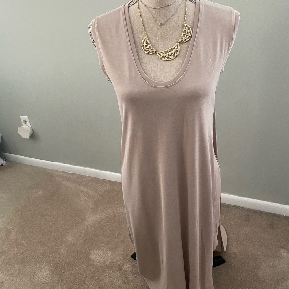 NWOT BCBG Sleeveless Scoop Neck Maxi Dress in Dusty Taupe